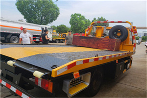 新巴尔虎左旗附近拖车电话号码服务